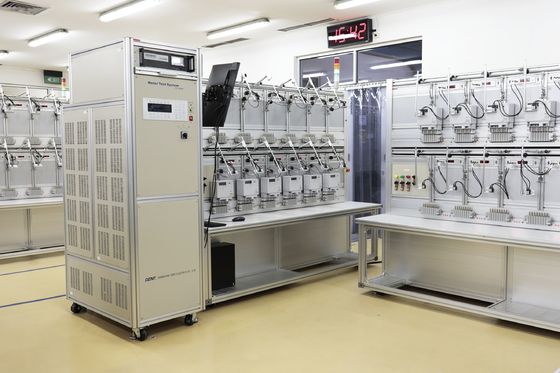 Harga yang bagus Keakuratan 0,02% Energy Meter Test Bench Sistem Uji Meter Otomatis on line